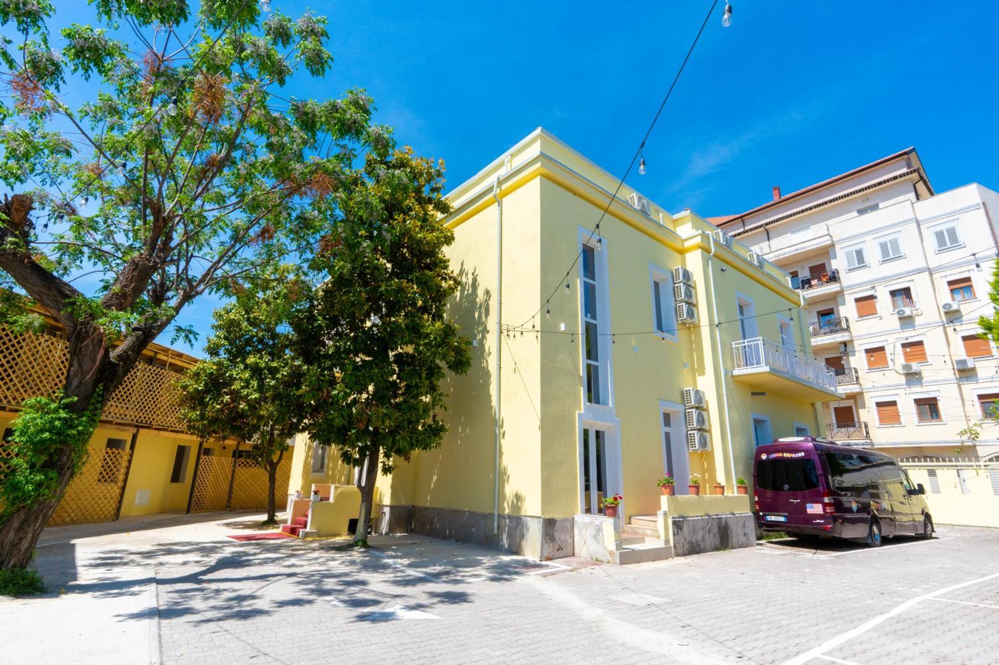 Gjuhadoli Hotel Restaurant ชโคเดอร์ ภายนอก รูปภาพ